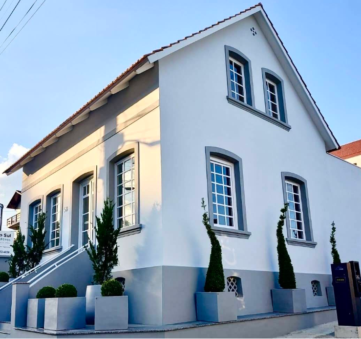 Fachada do consultório na R. Mal. Deodoro, 58, no Centro de São Bento do Sul